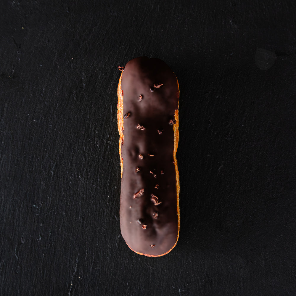 Éclair au chocolat noir